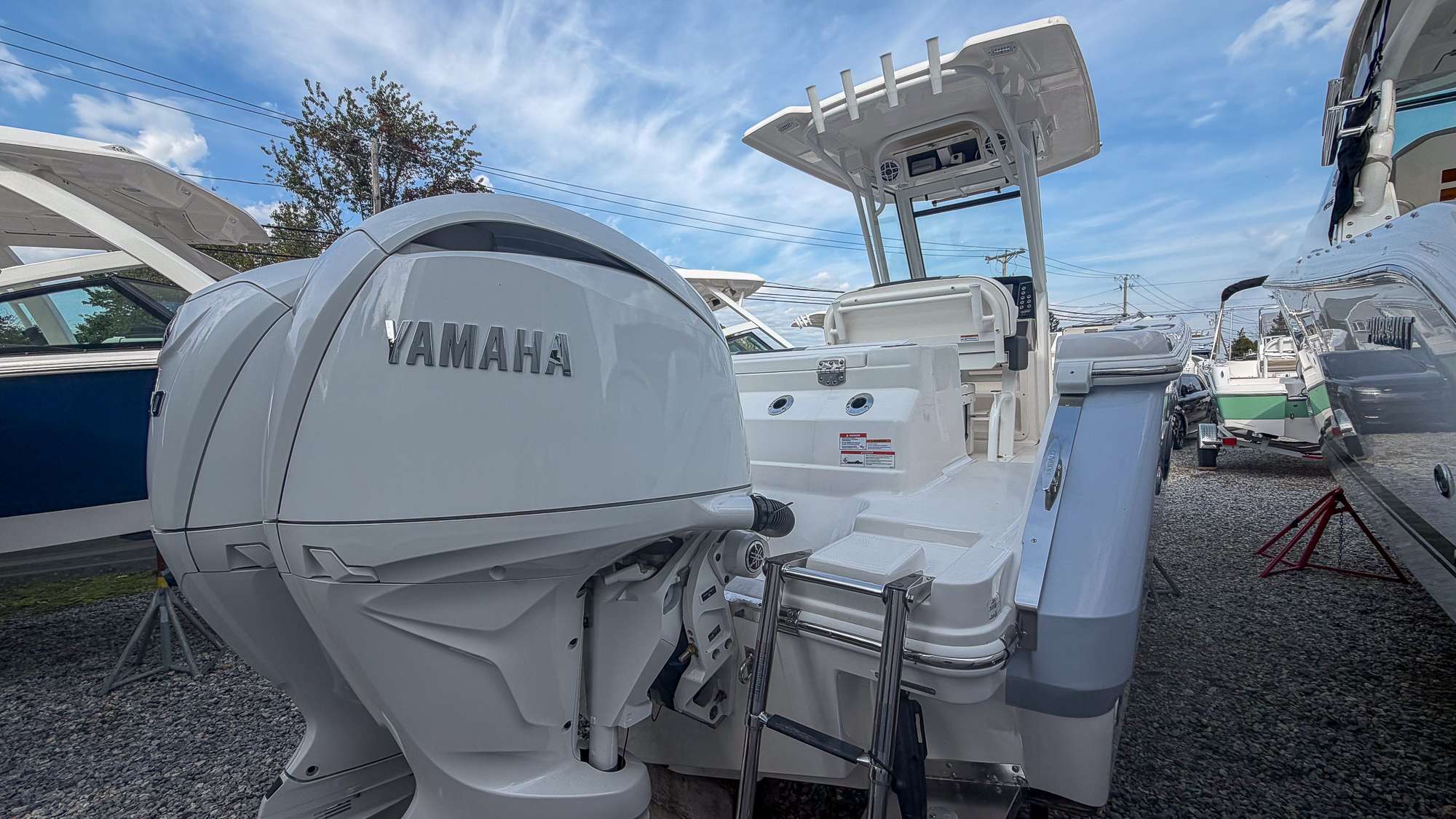 2026 Robalo R250 - Image 10