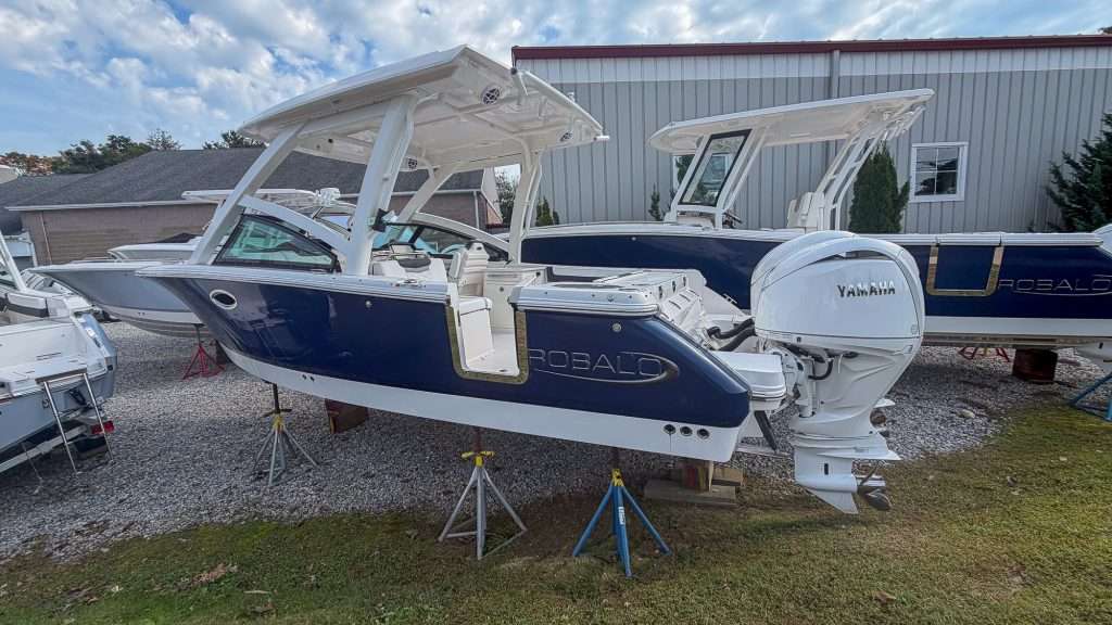 R257 - 2026 Robalo R257